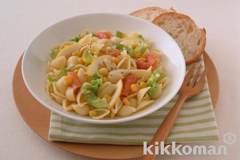 コーンとサーモンのレモンパスタ