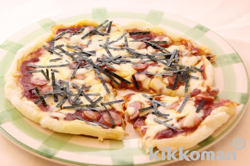 フライパンで簡単!もちピザ【人気の餅アレンジ】