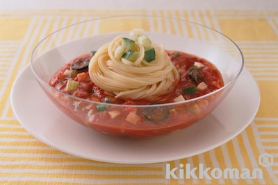 写真:ガスパチョ仕立てのカペッリーニ(完熟あらごしトマト使用)