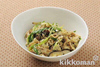写真:豚肉の柳川風丼