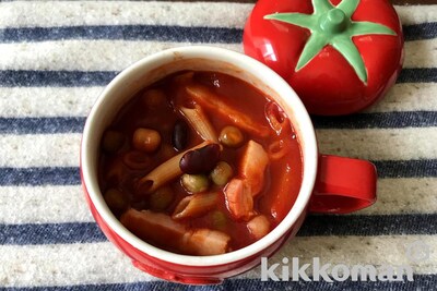 写真:お豆とベーコンのペンネスープ