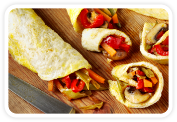 Red pepper and carrot omelette wraps
