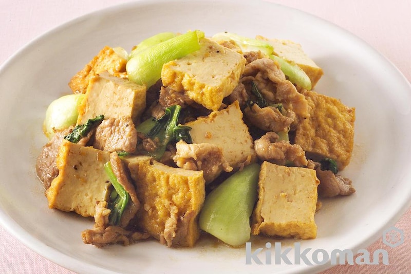 豚肉と厚揚げとチンゲン菜の炒め物【定番素材で簡単】