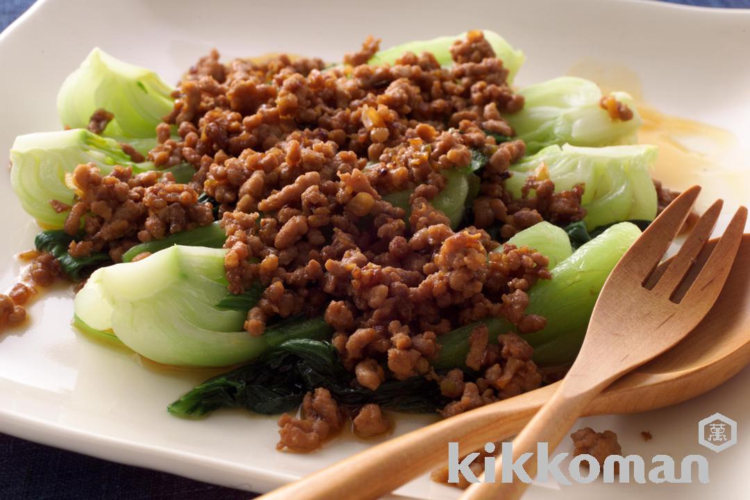 チンゲン菜のひき肉ソースがけ