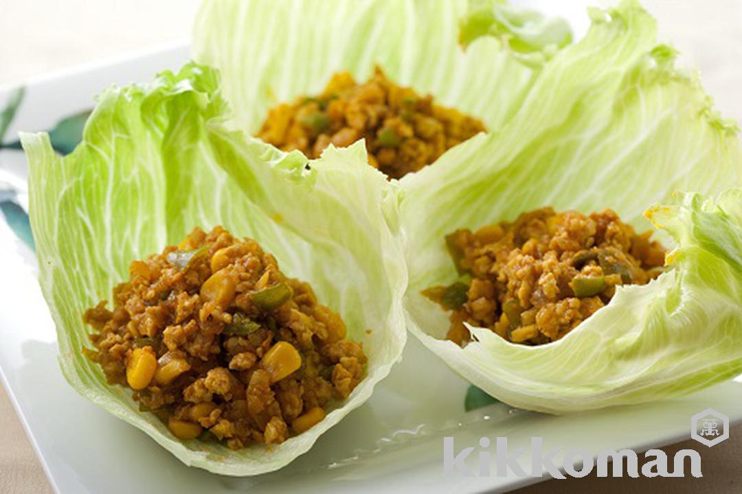 鶏ひき肉のカレー風味　レタス包み