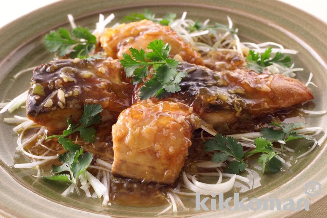 さばの甘酢あんかけ【ねぎ・しょうが・にんにくの香味あんが人気】