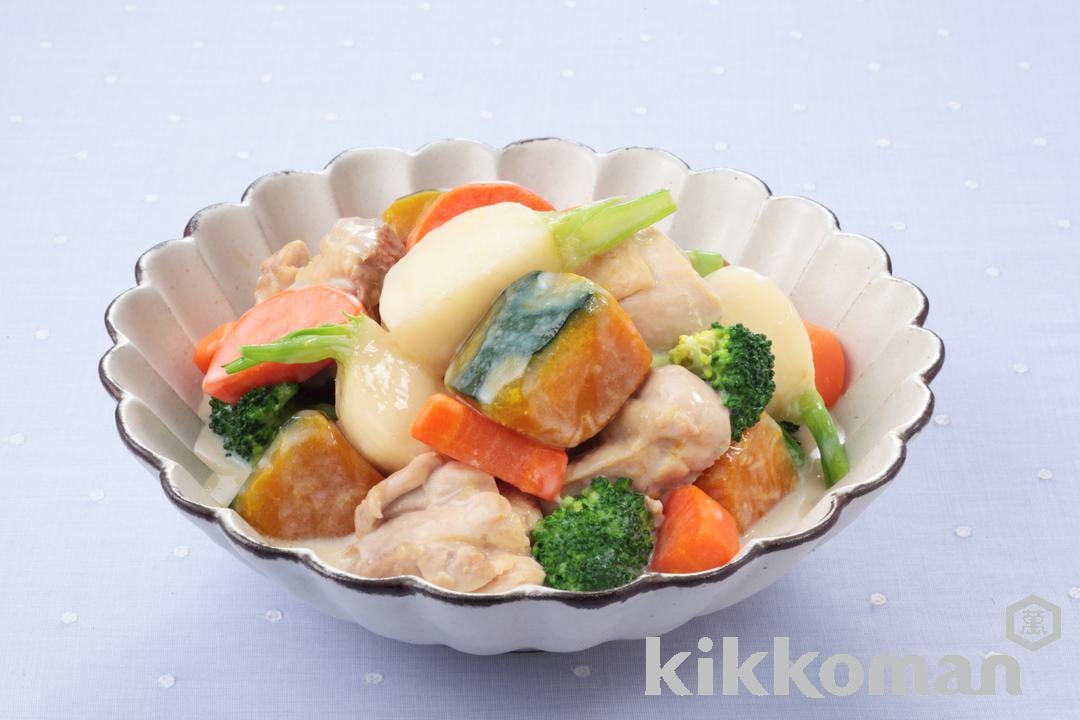 鶏肉と根菜の彩り煮　豆乳仕立て