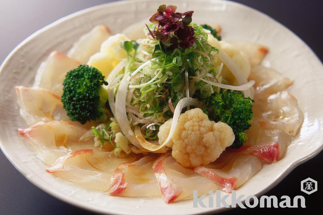 白身魚の薄づくりとゆで野菜