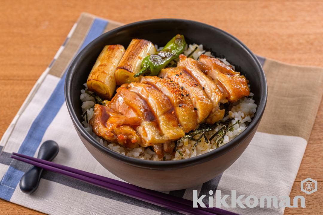 鶏もも肉で！てり焼きチキン丼【人気の味つけは黄金比のたれで】