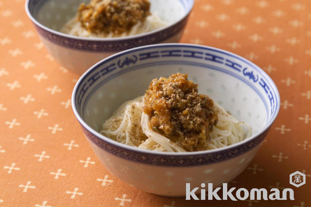 ピリ辛和え麺の小丼仕立て