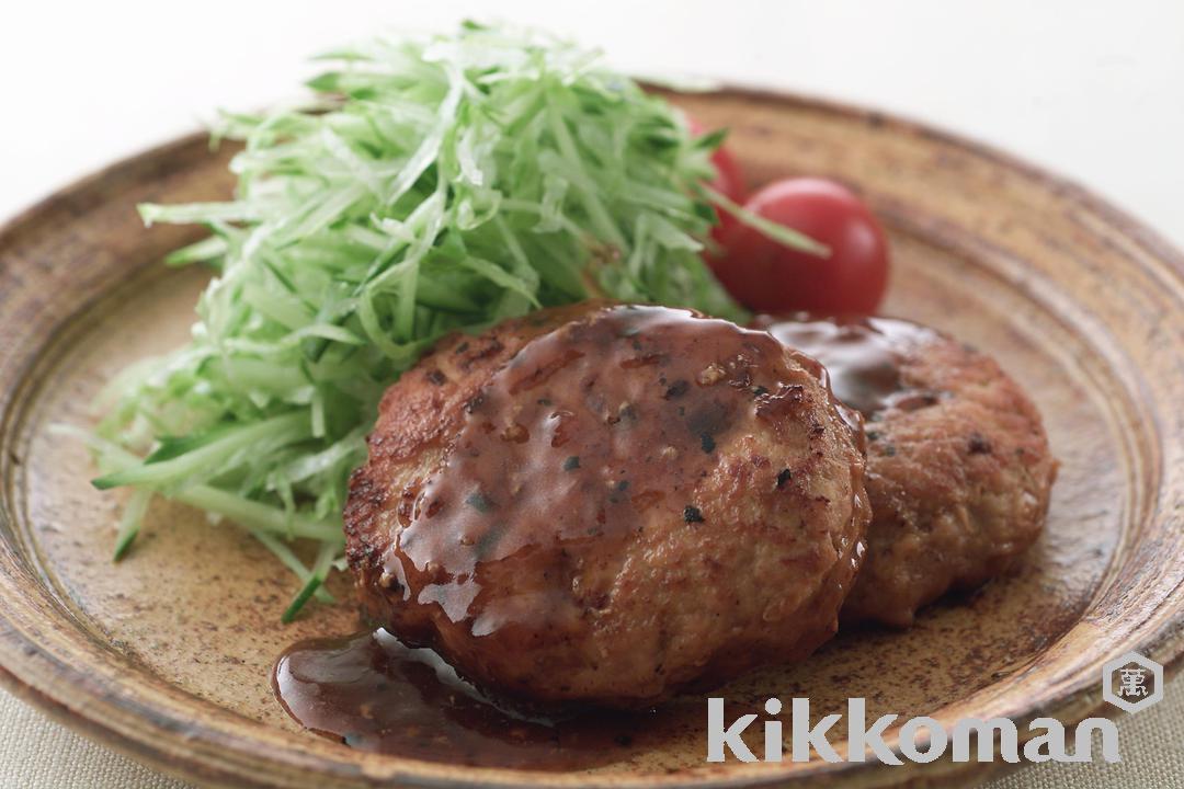 鶏ひき肉（ミンチ）の和風ハンバーグ【甘辛あんで味付け簡単】