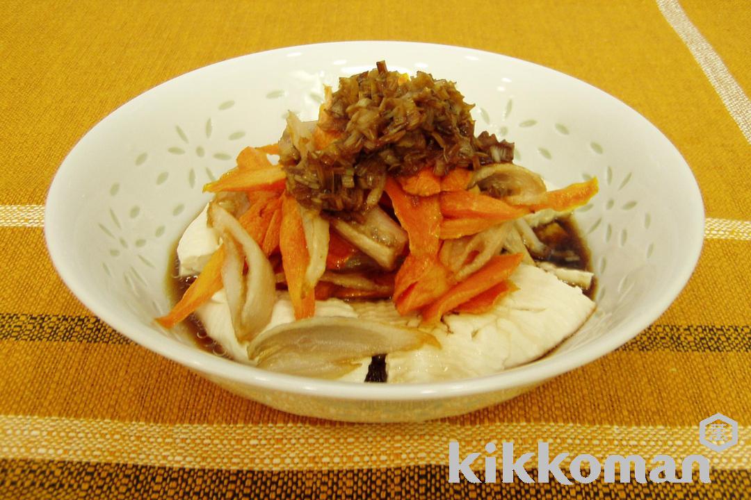 揚げれんこん、にんじんとざる豆腐の和え物