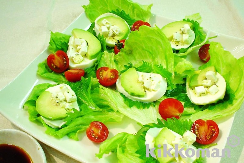 モッツァレラとフェタの和風サラダ