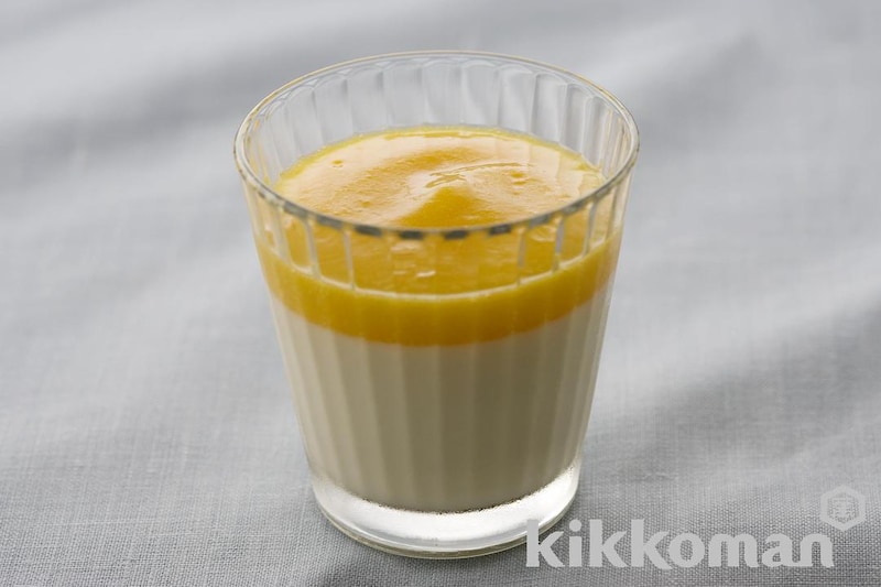 豆乳のパンナコッタ 黄桃ソース