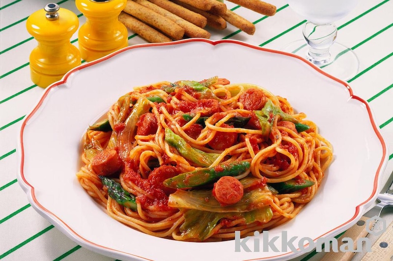 アスパラと春キャベツのトマトパスタ(基本の完熟トマトソース使用)