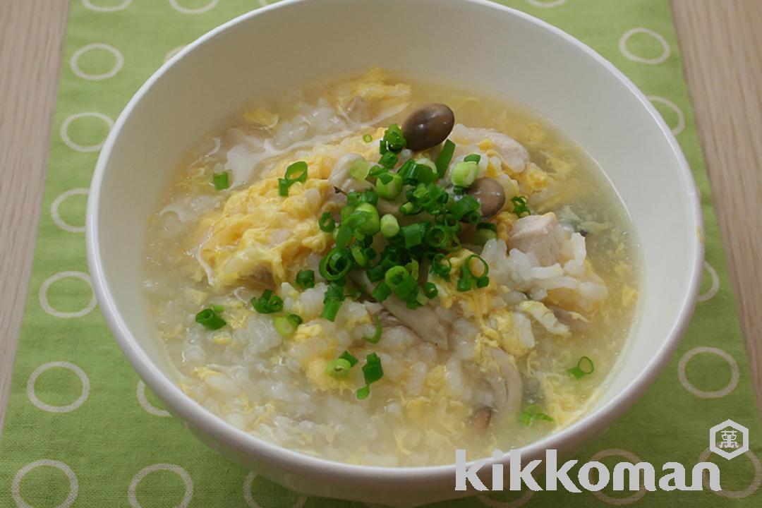 とりたま親子雑炊【鶏肉と卵を白だしで簡単に】