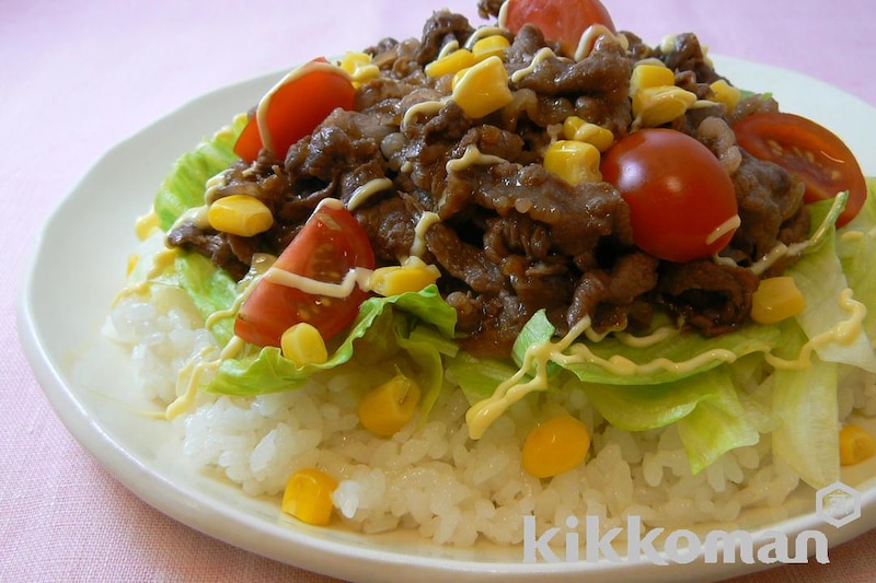 牛肉のっけサラダごはん(生姜焼のたれ使用)