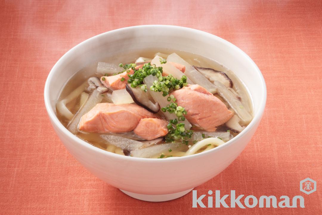 鮭の石狩風うどん(賛否両論 笠原氏)
