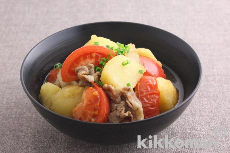 トマト肉じゃが【トマト入りでさっぱりコクうま】