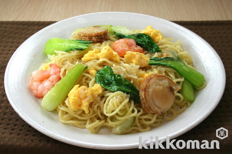 ねぎ香る!海鮮塩だれ焼きそば(香味野菜たっぷり塩だれ使用)