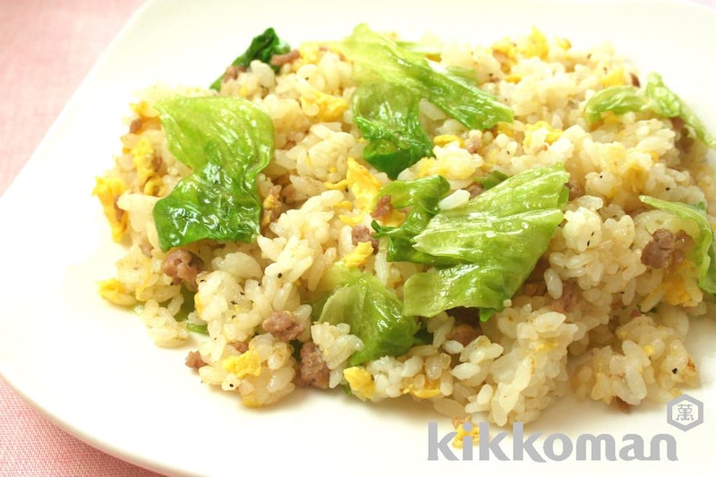 さっぱり塩レタスチャーハン(香味野菜たっぷり塩だれ使用)