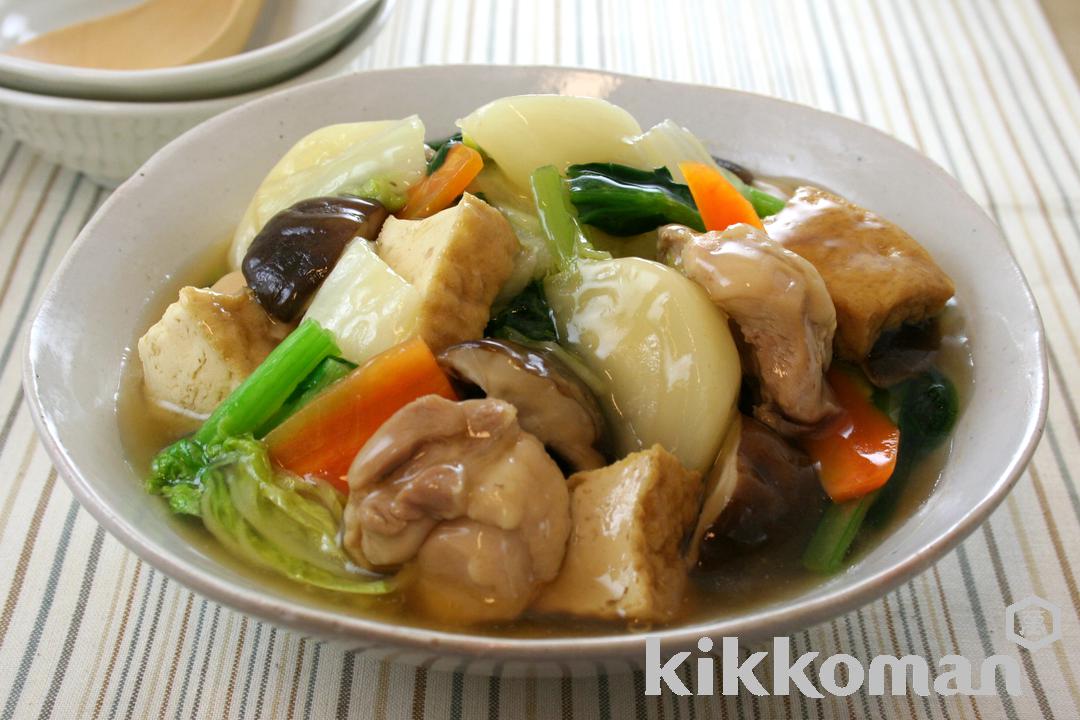 冬野菜の彩りあんかけ【鶏ももと厚揚げと白菜で】