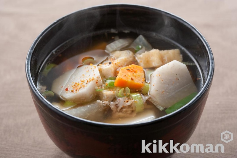 根菜の汁物【里芋・大根・にんじんの人気食材たっぷり】