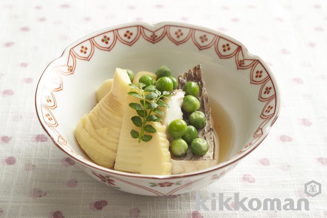 鯛とたけのことうすいえんどうの煮物