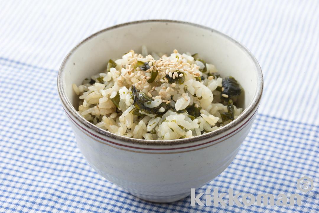 簡単わかめご飯【炊飯器でいっしょに炊くだけ】