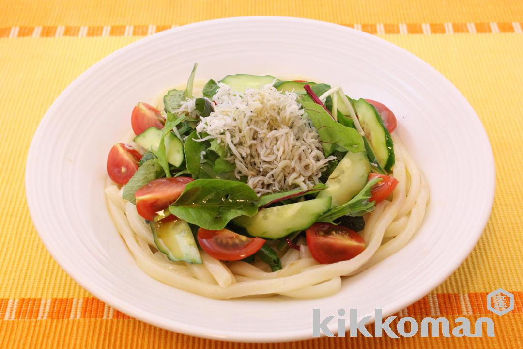 しらすと夏野菜のサラダうどん