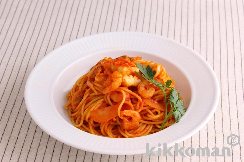 魚介のトマトソーススパゲッティ(ぎゅっと濃縮うらごしトマト使用)