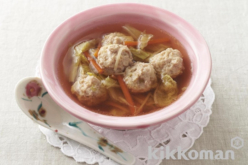 鶏団子と白菜の生姜風味スープ