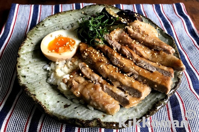 和風トンテキ丼 味つけ卵のせ(山本ゆりさん)