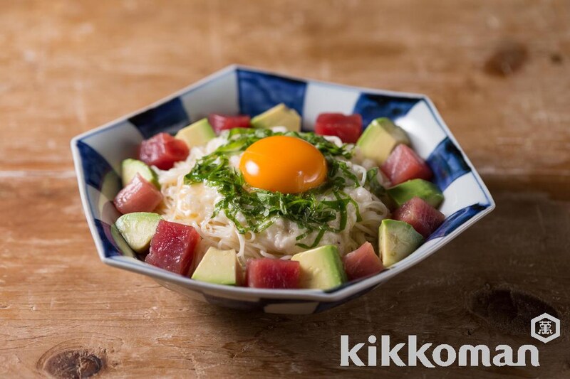 まぐろとアボカドの山かけそうめん(発酵だし素麺つゆ使用)