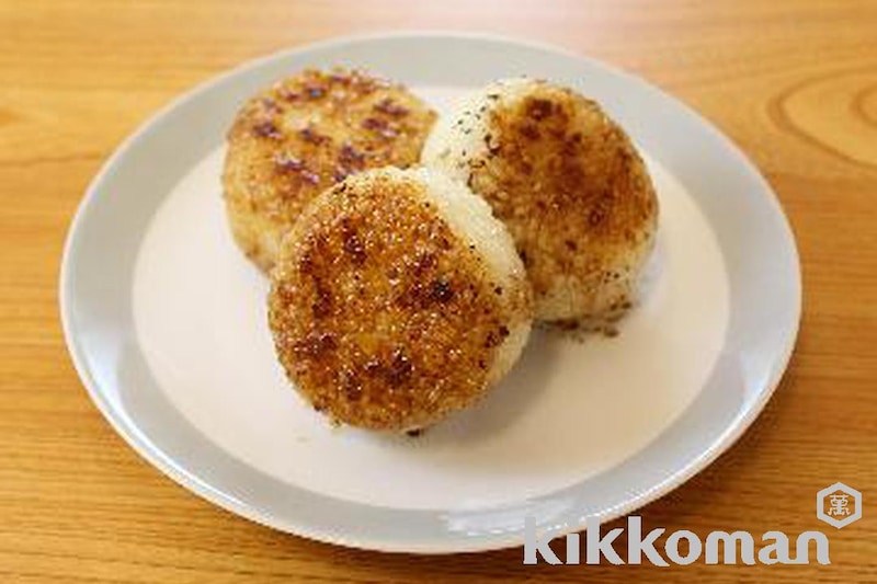 焼きおにぎり(焼肉のたれ使用)