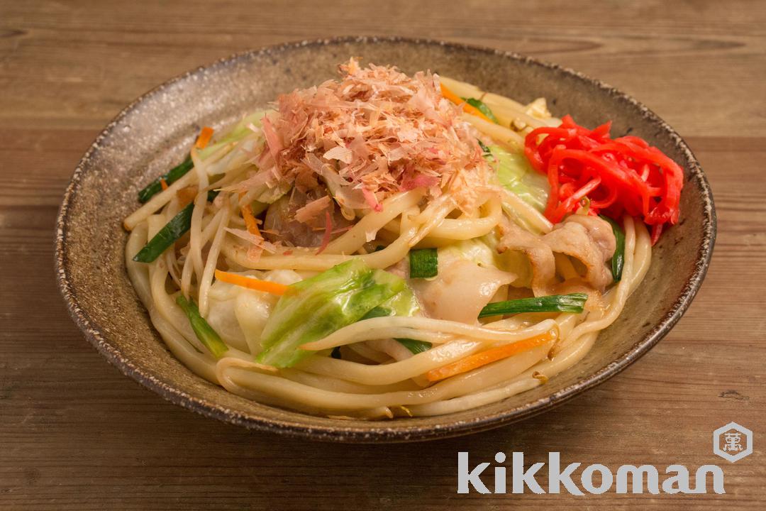 カット野菜で焼きうどん