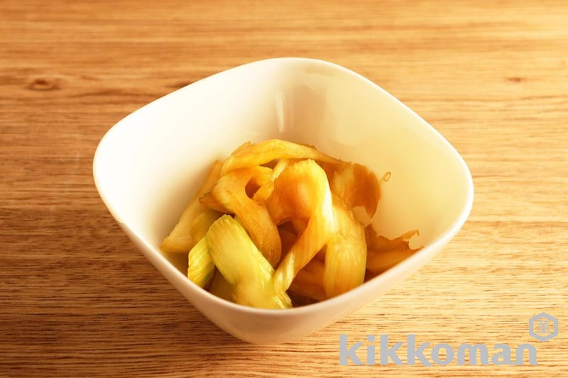 セロリのしぼ生漬け【味つけは生しょうゆだけ】