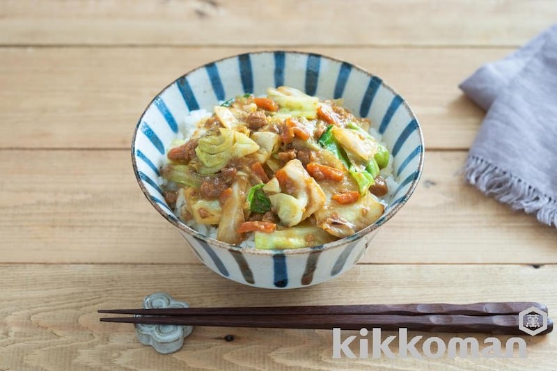キャベツのごま味噌炒め丼