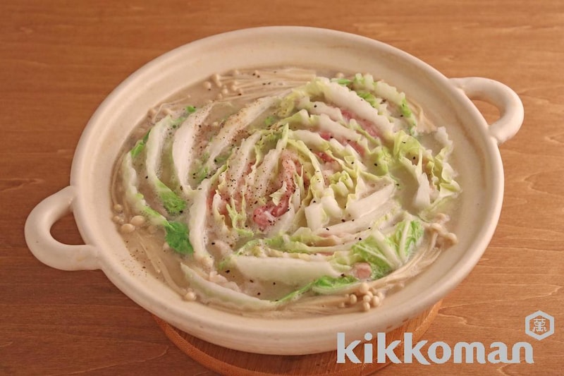白菜と豚肉のミルフィーユ豆乳鶏白湯鍋(濃厚豆乳鍋 コク旨鶏白湯使用)