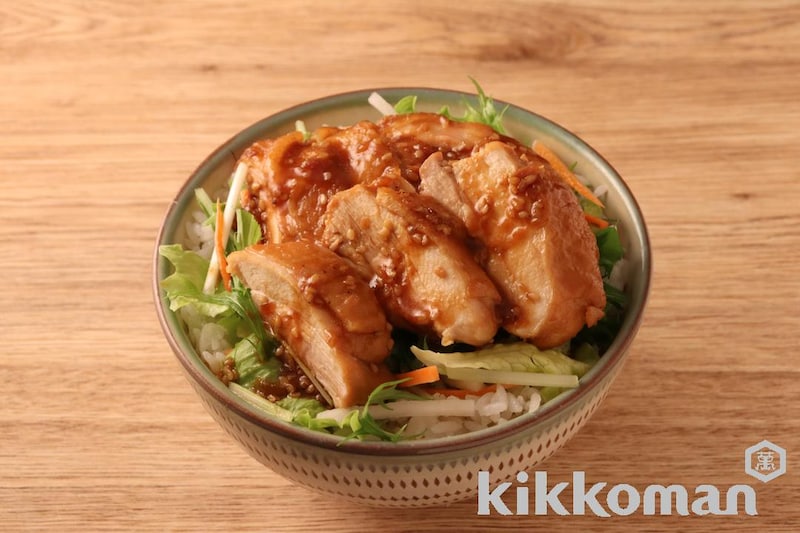 レンジで簡単!やみつきガーリックチキン丼(うちのごはん使用)