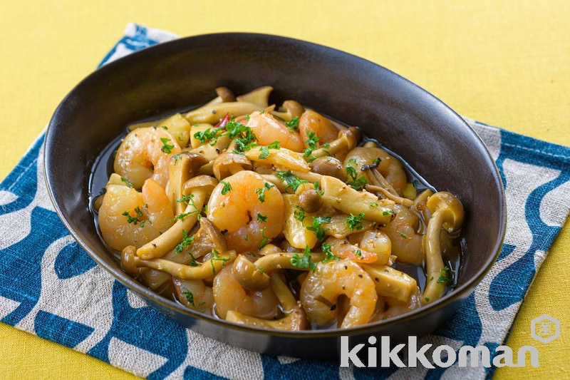 アヒージョ風!えびときのこのガーリックオイル炒め