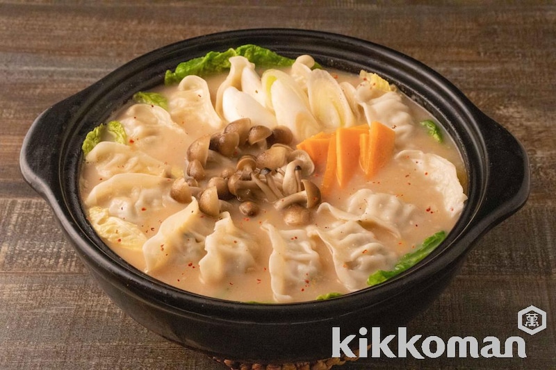 豆乳キムチ餃子鍋(濃厚豆乳鍋 旨辛キムチ使用)