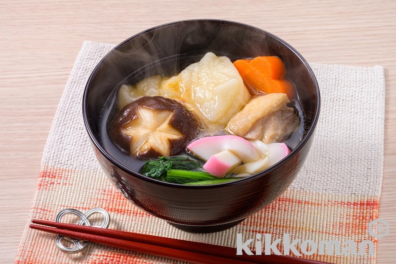 旨み豊かなお雑煮【簡単つゆと鶏もも肉で!】