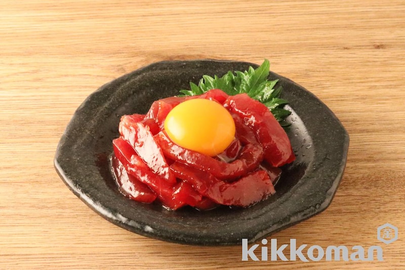 まぐろのしぼ生漬けユッケ