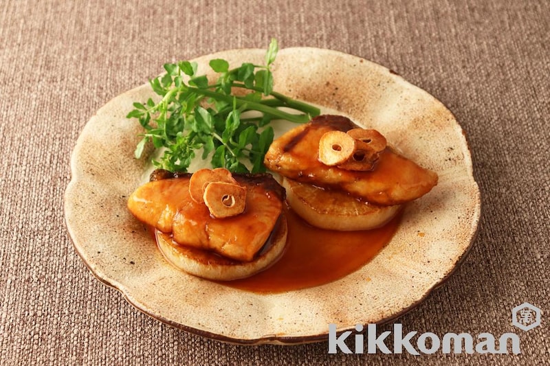 ぶりのガーリックてり焼き(塩分ひかえめ丸大豆生しょうゆ使用)