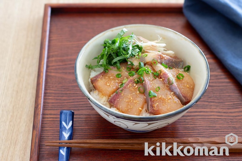 ごま香る ぶりの漬け丼