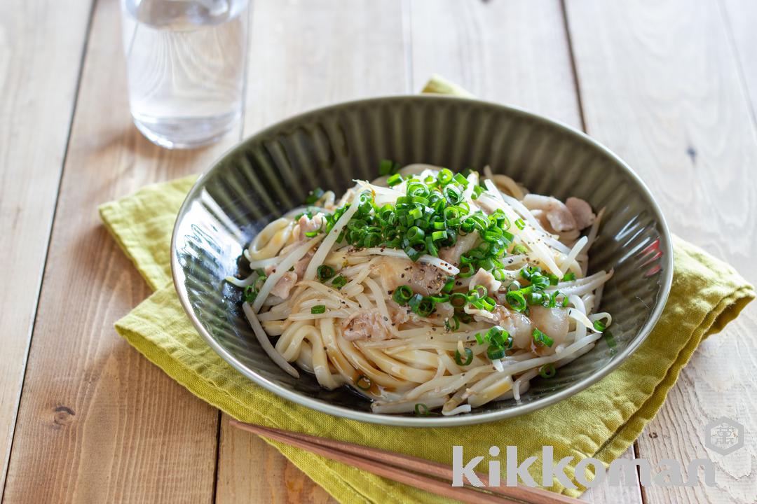 レンジで一発！豚バラもやしの油そば風