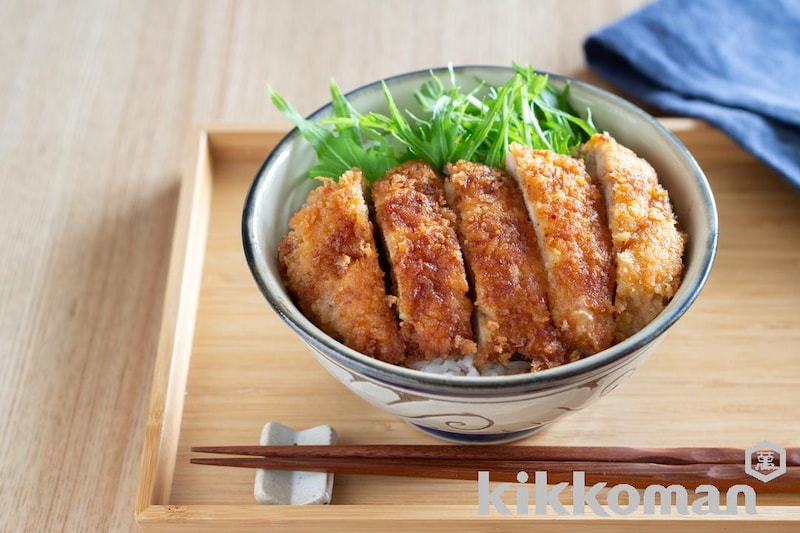 サクサクチキンカツ丼(山本ゆりさん)