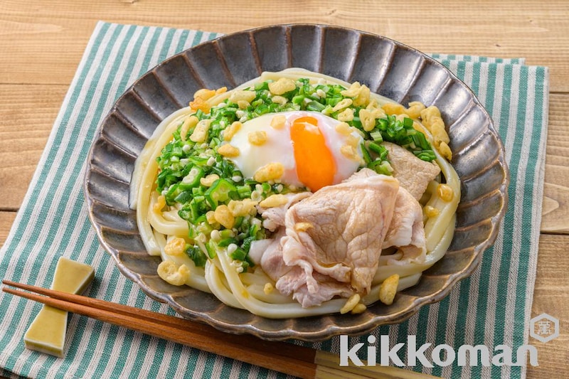 たたきオクラと豚しゃぶのだしたまぶっかけうどん(山本ゆりさん)(旨み豊かな昆布だししょうゆ使用)