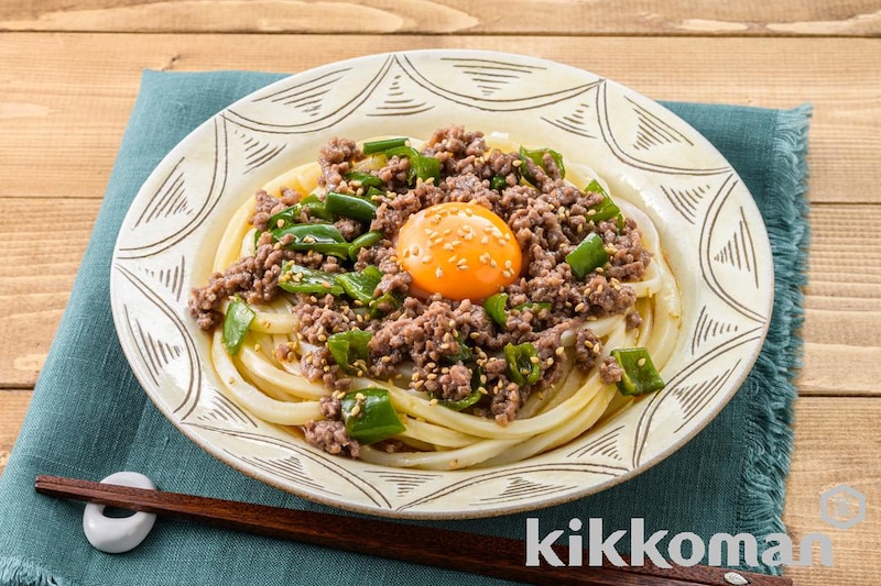 レンジで!ピーマンそぼろのだしたまぶっかけうどん(山本ゆりさん)(旨み豊かな昆布だししょうゆ使用)